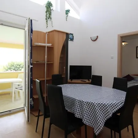 Apartment In Mit Eigenem Balkon By Interhome *