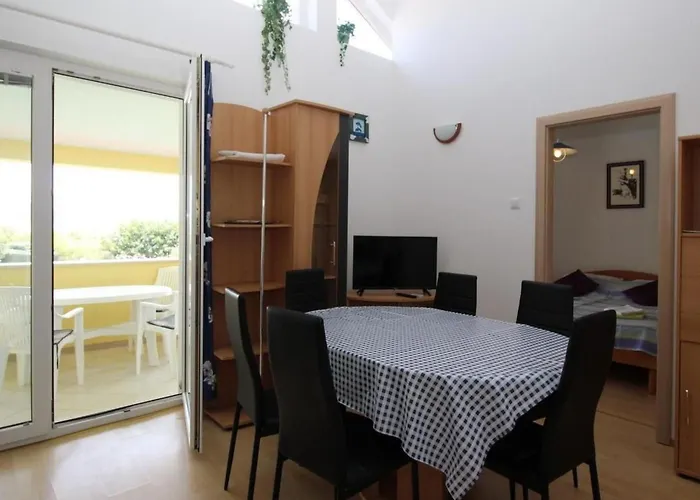 Apartment In Mit Eigenem Balkon By Interhome *